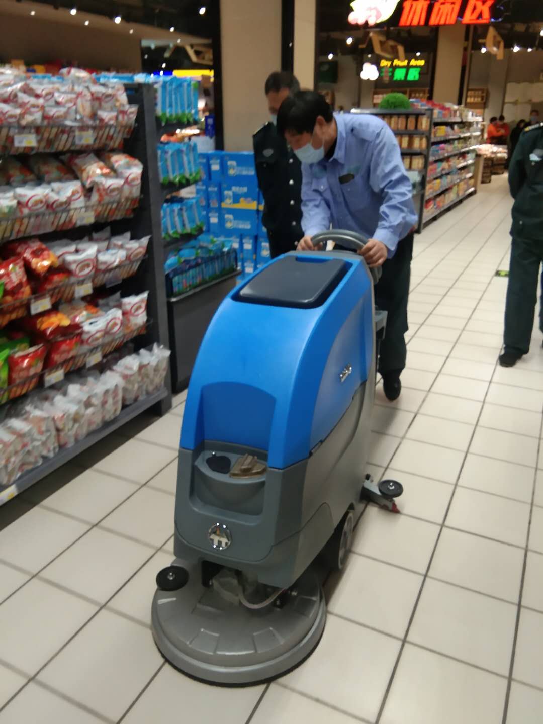 ����ϴ�ؙC�����ڴ��ͳ���